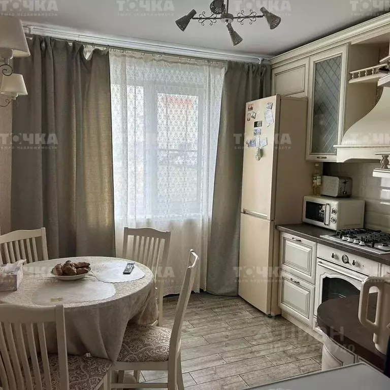 3-к кв. Челябинская область, Чебаркуль ул. Карпенко, 8А (67.0 м) - Фото 1