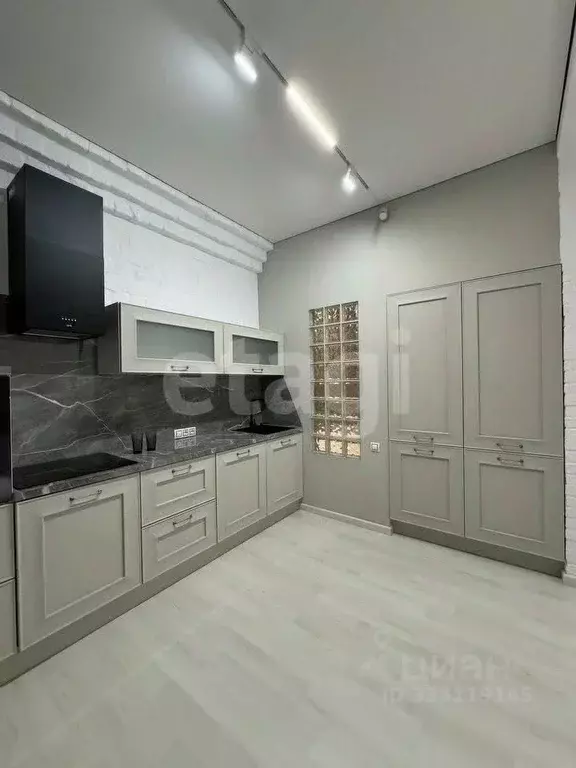 1-к кв. Иркутская область, Иркутск ул. Степана Разина, 9 (51.0 м) - Фото 1