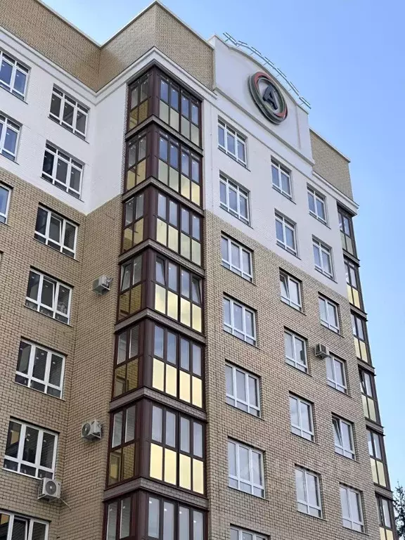 2-к кв. Брянская область, Брянск ул. Ульянова, 24 (69.89 м) - Фото 0