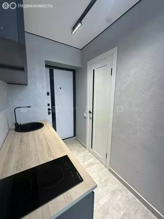 1-комнатная квартира: Казань, 2-я Гаражная улица, 4к1 (11.2 м) - Фото 2