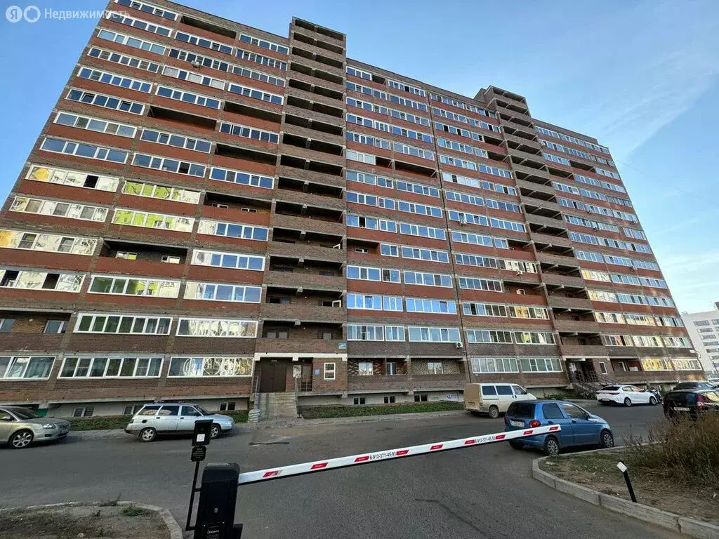 2-комнатная квартира: Киров, улица Анжелия Михеева, 18А (55.5 м) - Фото 0