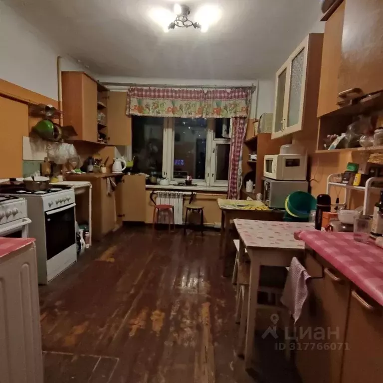Комната Пермский край, Пермь ул. Газеты Звезда, 42 (11.7 м) - Фото 0