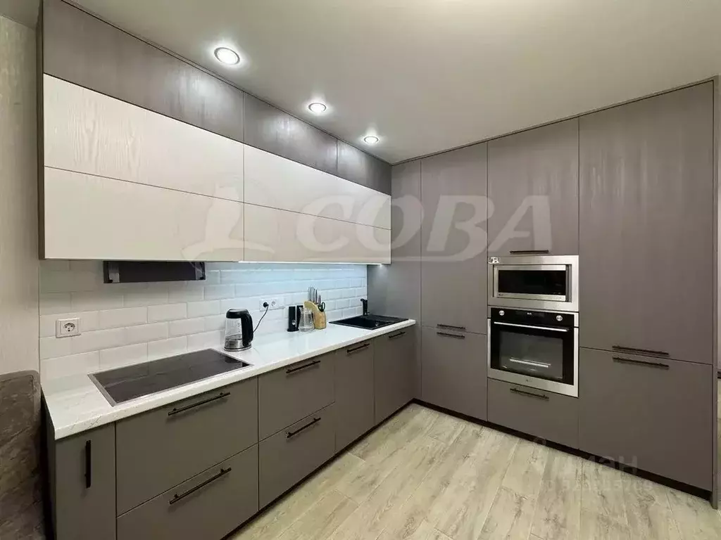 2-к кв. Тюменская область, Тюмень ул. Валентины Трофимовой, 7 (67.5 м) - Фото 2