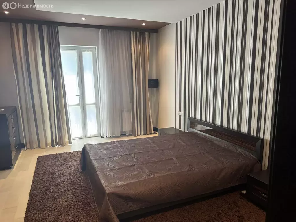 3-комнатная квартира: Ливадия, улица Батурина, 7 (94 м) - Фото 2