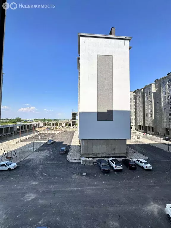 3-комнатная квартира: Нальчик, улица Шогенова, 7 (97 м) - Фото 1