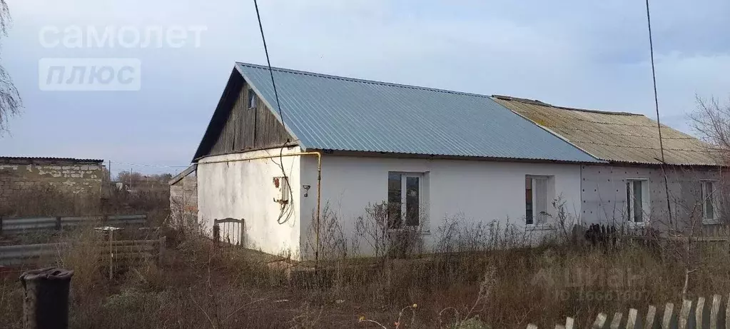 Дом в Оренбургская область, Соль-Илецкий городской округ, пос. ... - Фото 0