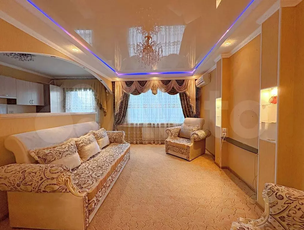 3-к. квартира, 70 м, 2/9 эт. - Фото 1
