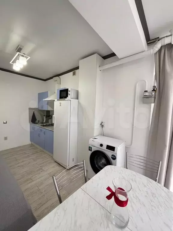 1-к. квартира, 37 м, 1/3 эт. - Фото 1