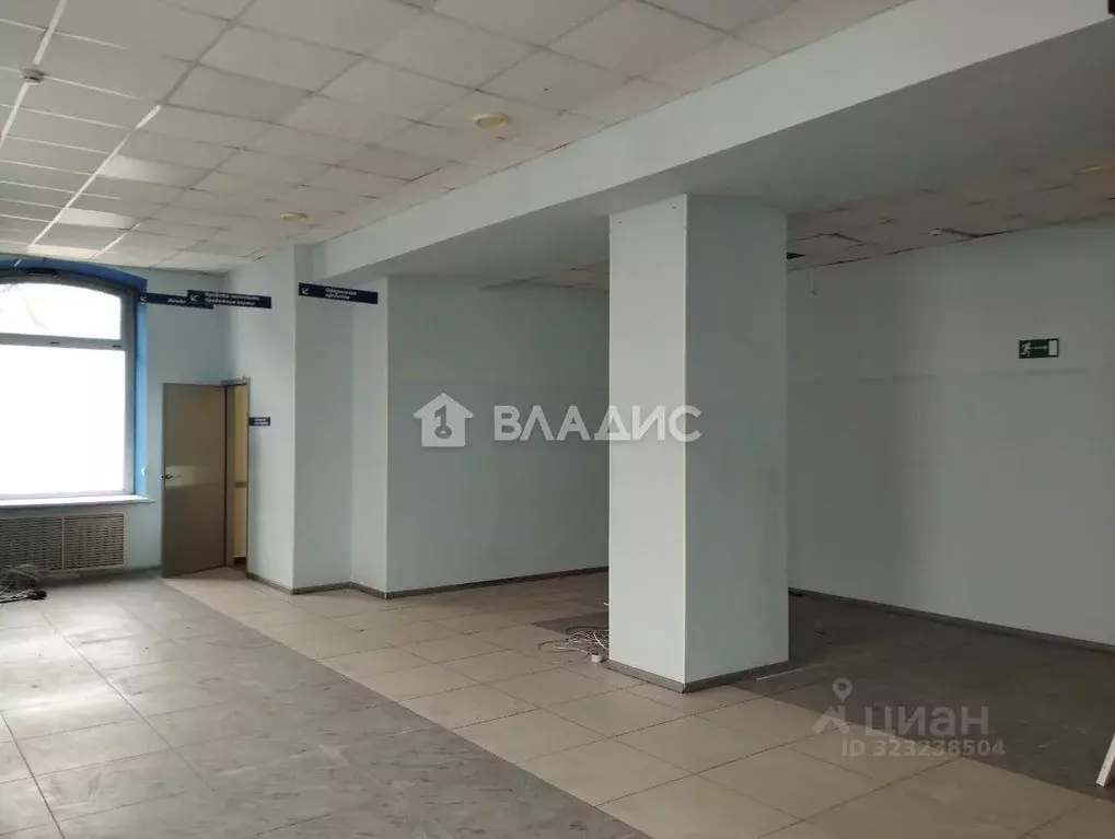 Помещение свободного назначения в Владимирская область, Ковров просп. ... - Фото 1