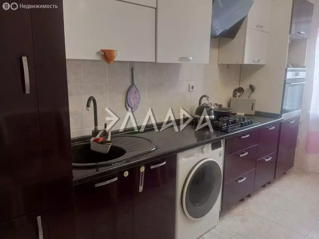 3-комнатная квартира: Ростов-на-Дону, улица Миронова, 2/1 (73 м) - Фото 1