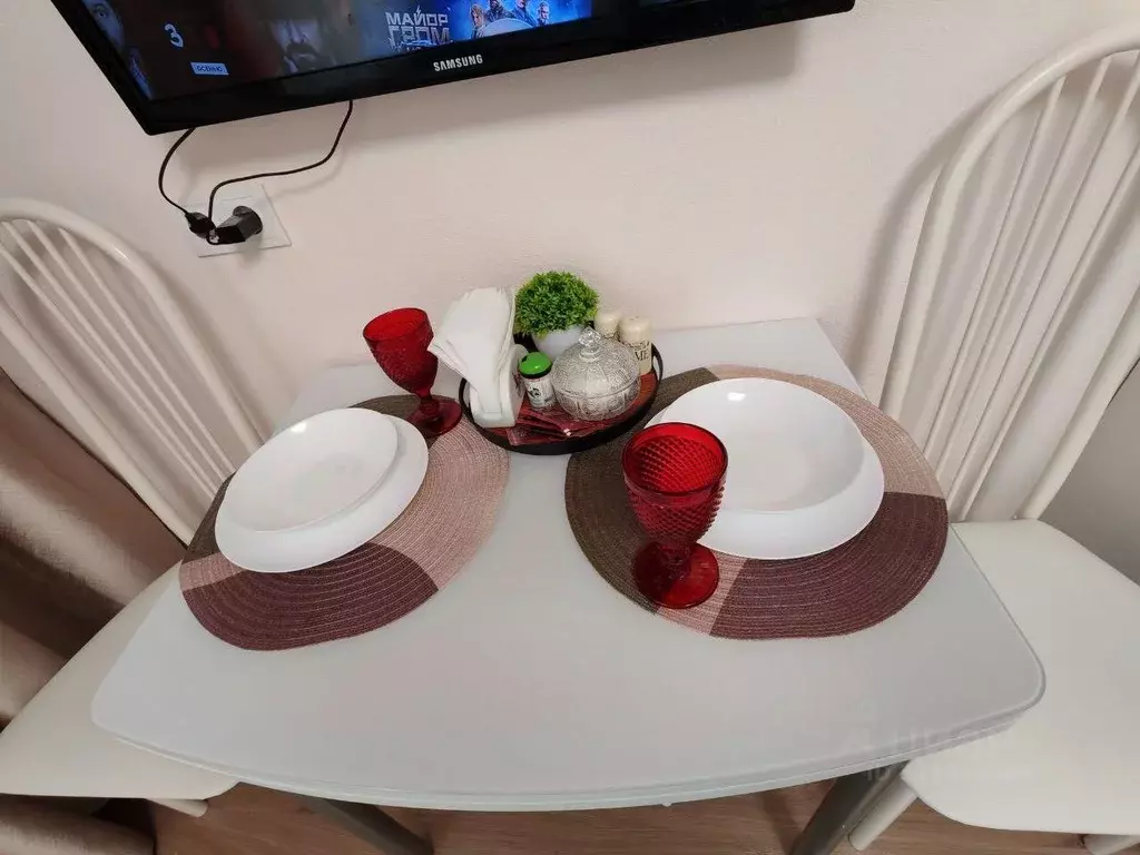 Студия Тюменская область, Тюмень ул. Юрия Рогачева, 9к2 (24.4 м) - Фото 2