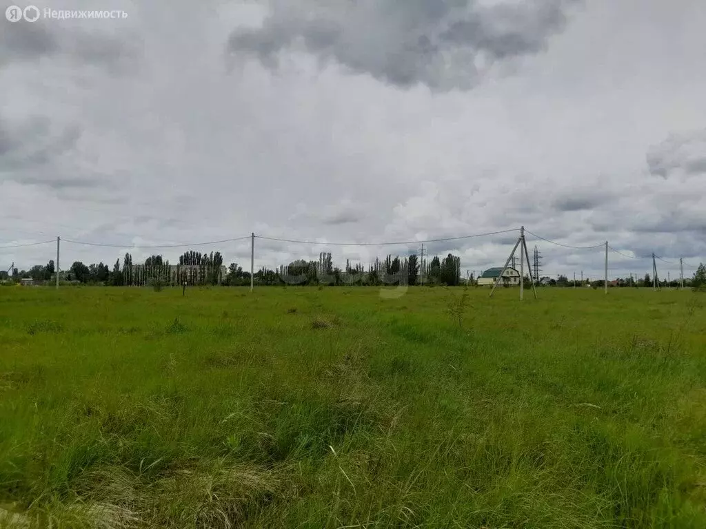 Участок в село Хоперское, Центральная улица (9.11 м) - Фото 0