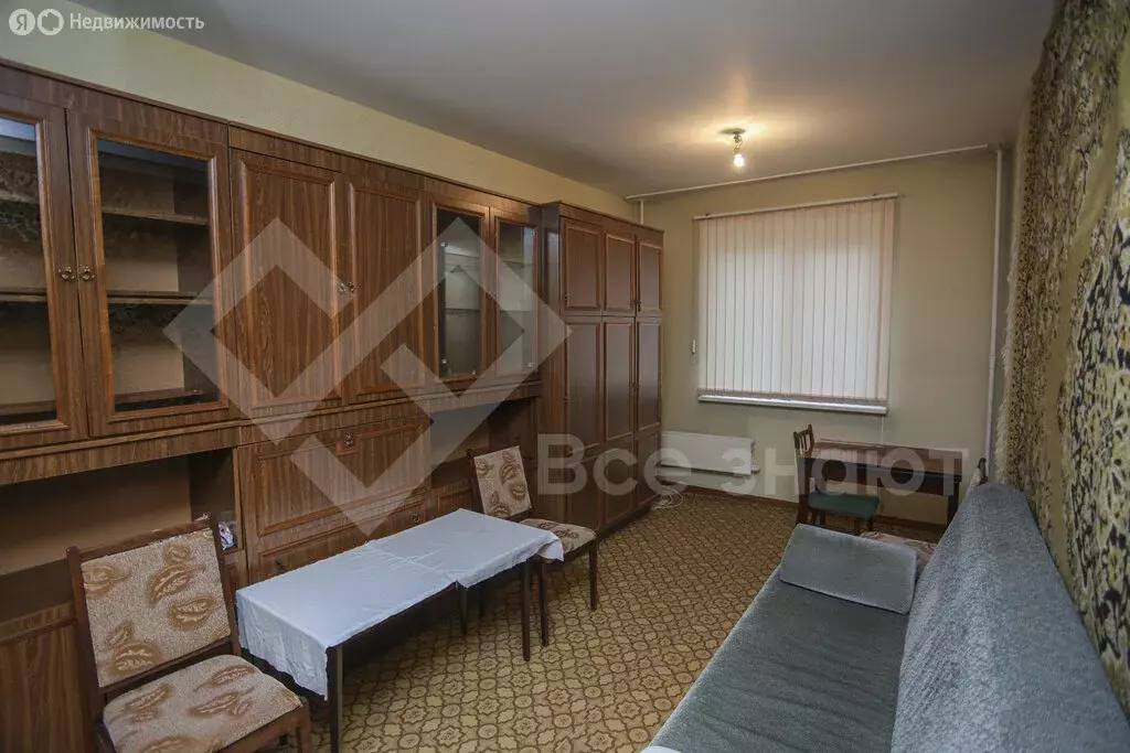 3-комнатная квартира: Челябинск, улица Чоппа, 10 (69.7 м) - Фото 1