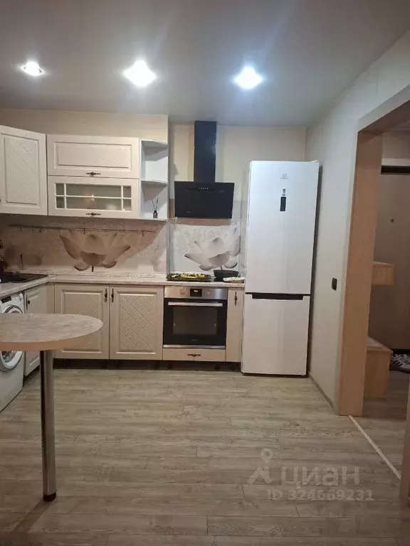 1-к кв. Кировская область, Киров ул. Энтузиастов, 15к2 (41.0 м) - Фото 2