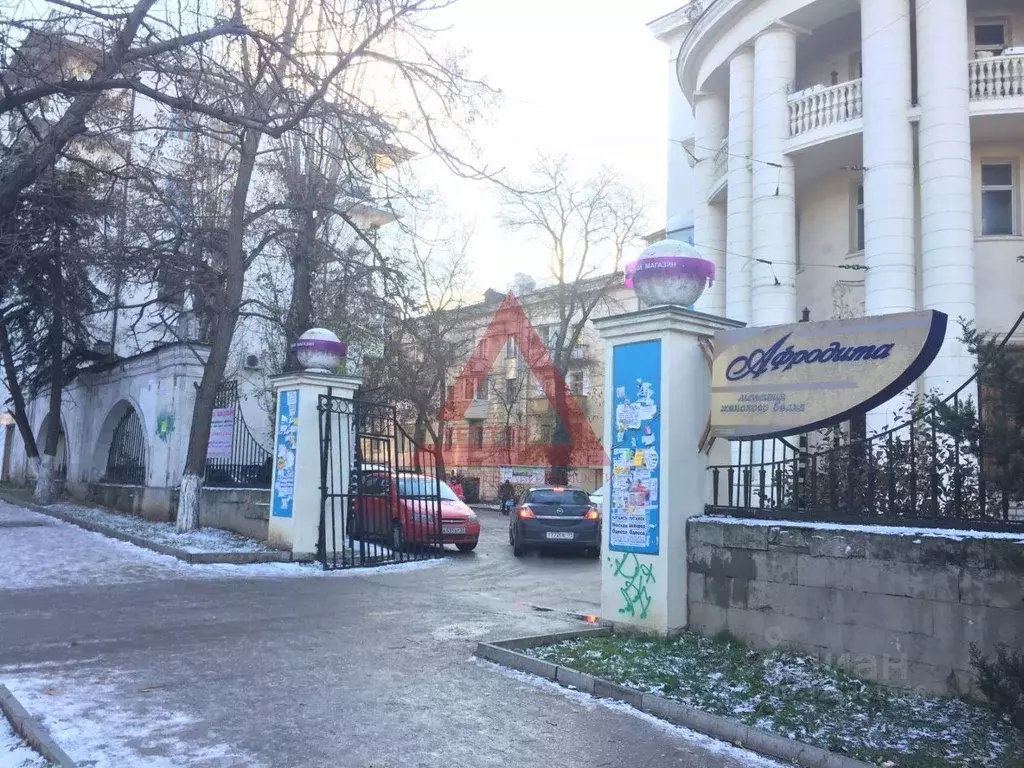 Помещение свободного назначения в Севастополь ул. Большая Морская, 50 ... - Фото 1