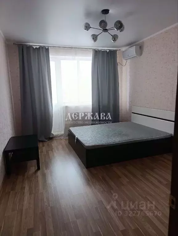 2-к кв. Белгородская область, Старый Оскол Степной мкр, 31 (65.0 м) - Фото 1