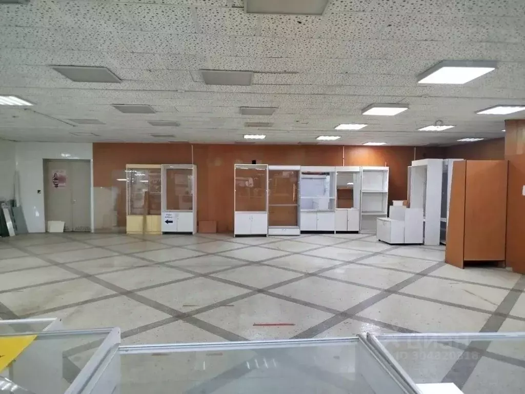 Помещение свободного назначения в Татарстан, Набережные Челны просп. ... - Фото 1