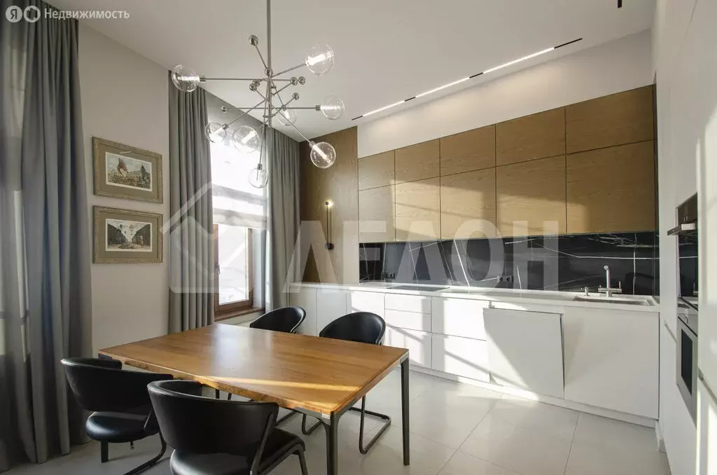 3-комнатная квартира: Омск, Сенная улица, 30 (162.8 м) - Фото 1