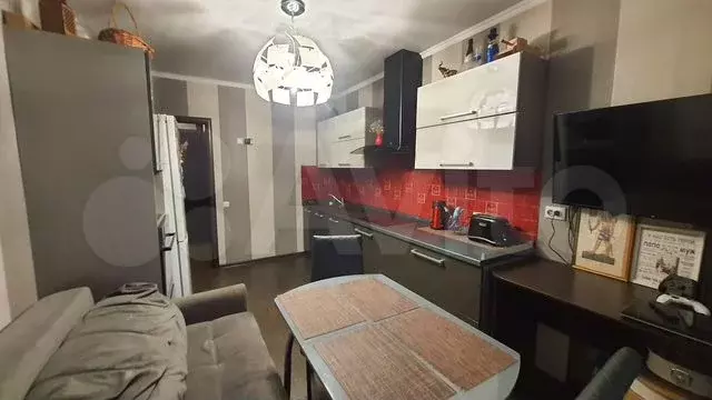 1-к. квартира, 41 м, 5/5 эт. - Фото 0