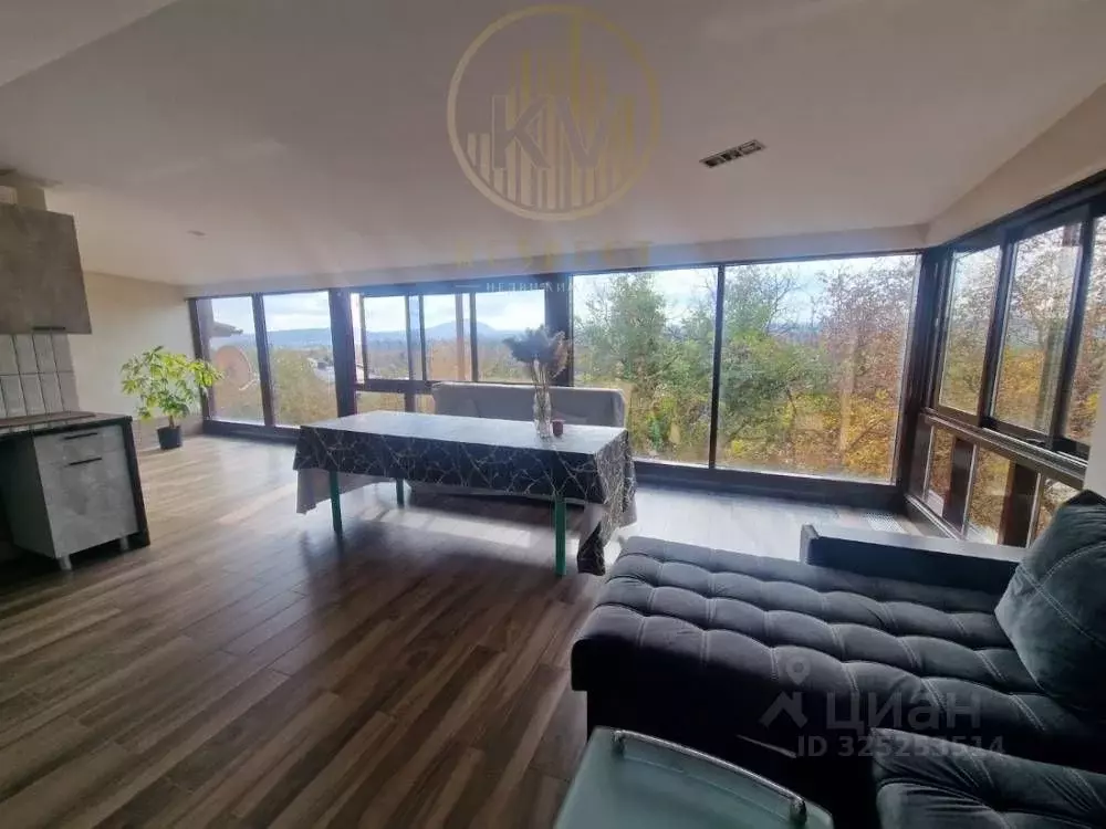 4-к кв. Ставропольский край, Пятигорск ул. 50 лет ВЛКСМ, 160 (220.7 м) - Фото 1