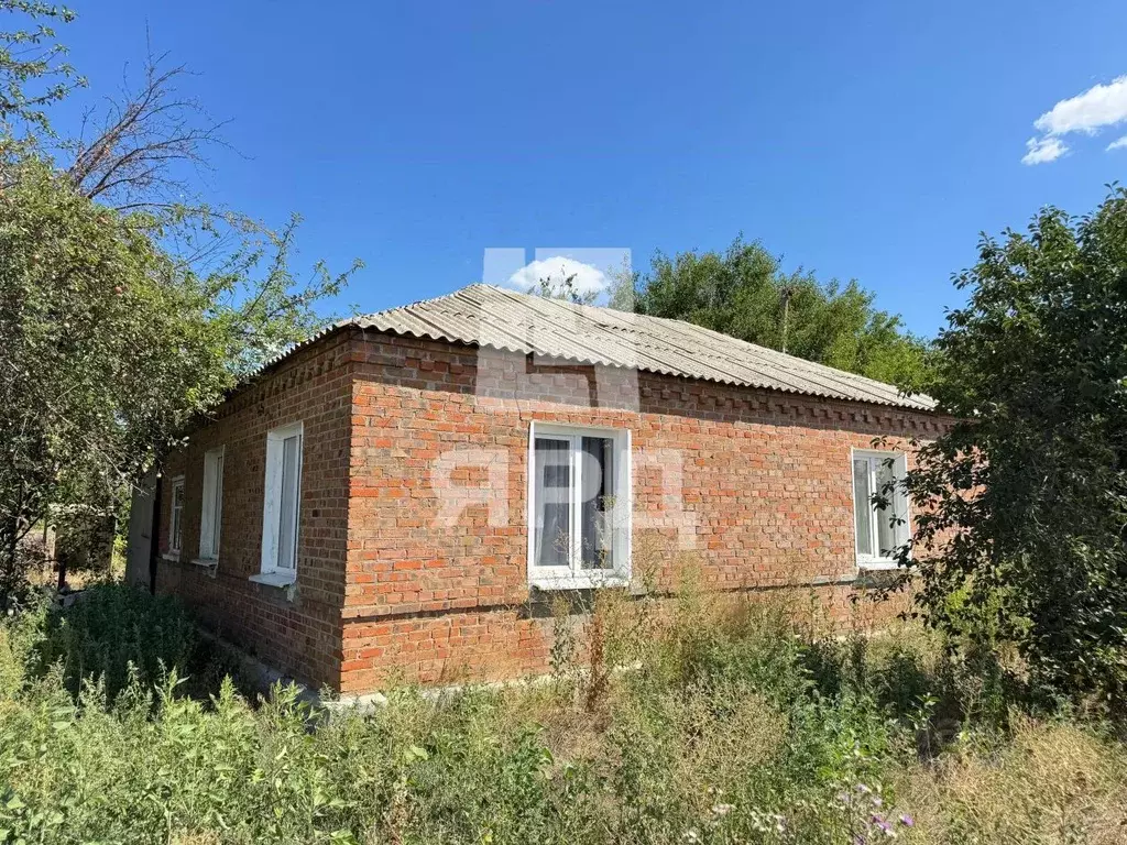 Дом в Ростовская область, Матвеево-Курганское с/пос, с. Марьевка ул. ... - Фото 1