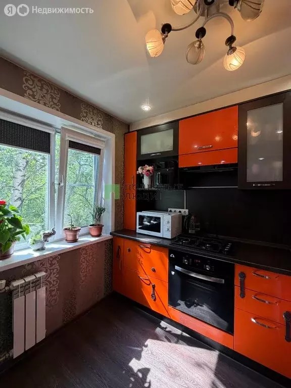 2-комнатная квартира: Ангарск, 12-й микрорайон, 13 (45 м) - Фото 1