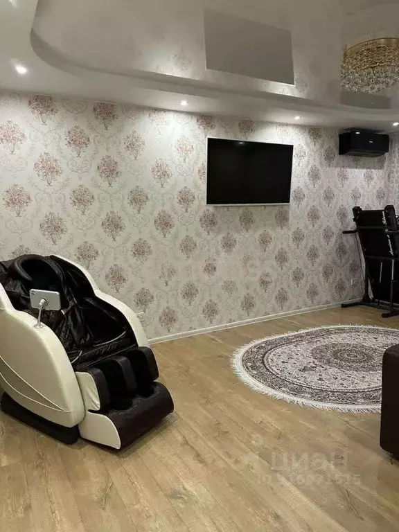 3-к кв. Тюменская область, Тюмень Кремлевская ул., 85 (90.6 м) - Фото 1