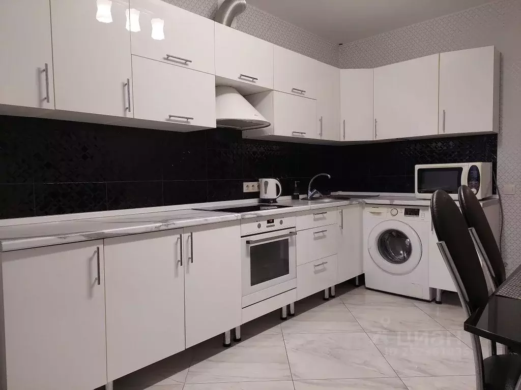 1-к кв. Воронежская область, Воронеж ул. Ворошилова, 1Г (52.0 м) - Фото 1