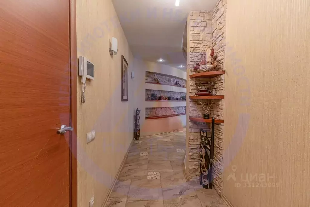 3-к кв. Курганская область, Курган ул. 4-я Больничная, 10 (89.5 м) - Фото 2