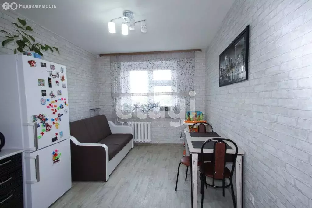 1-комнатная квартира: Тобольск, 7-й микрорайон, 45 (37.7 м) - Фото 1