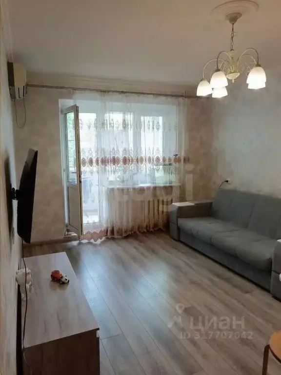 2-к кв. Ростовская область, Ростов-на-Дону просп. 40-летия Победы, ... - Фото 0