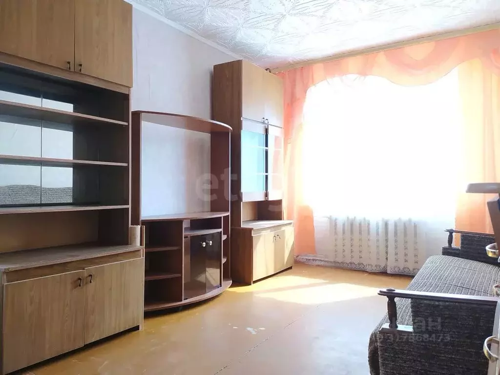 2-к кв. Смоленская область, Вязьма ул. Строителей, 18А (33.2 м) - Фото 1