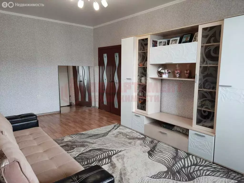 3-комнатная квартира: Астрахань, улица Бориса Алексеева, 43 (76.3 м) - Фото 1