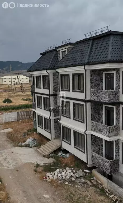 3-комнатная квартира: Махачкала, микрорайон Ветеран, ЖК Южный (79.6 м) - Фото 1