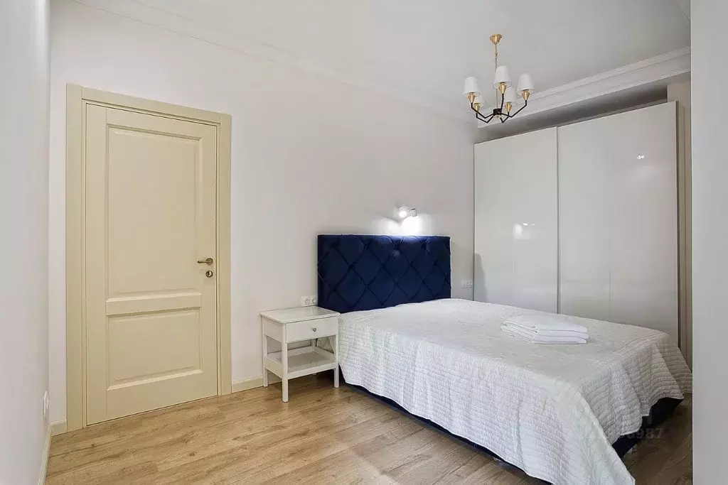 2-к кв. Крым, Ялта Приморский парк имени Гагарина кв-л, 9 (66.0 м) - Фото 0