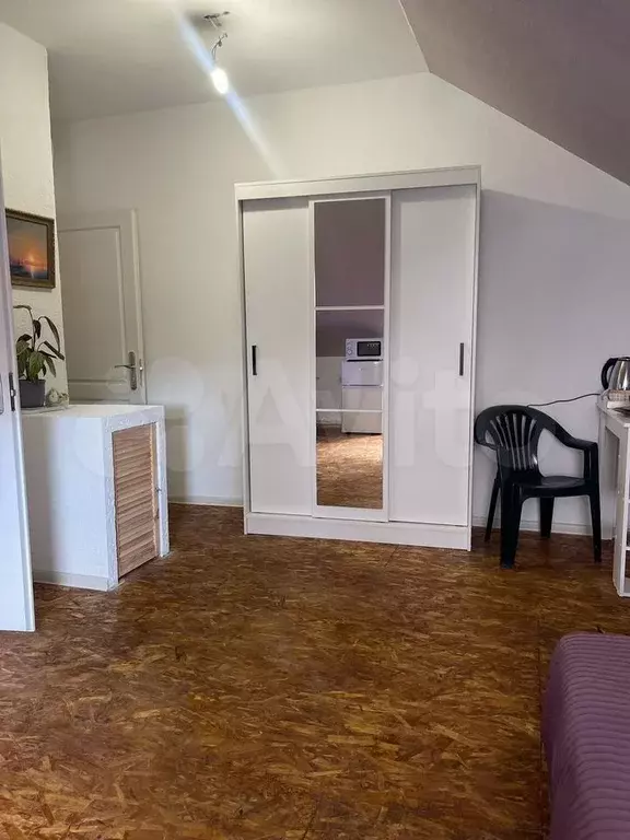 Комната 16 м в 3-к., 3/3 эт. - Фото 1