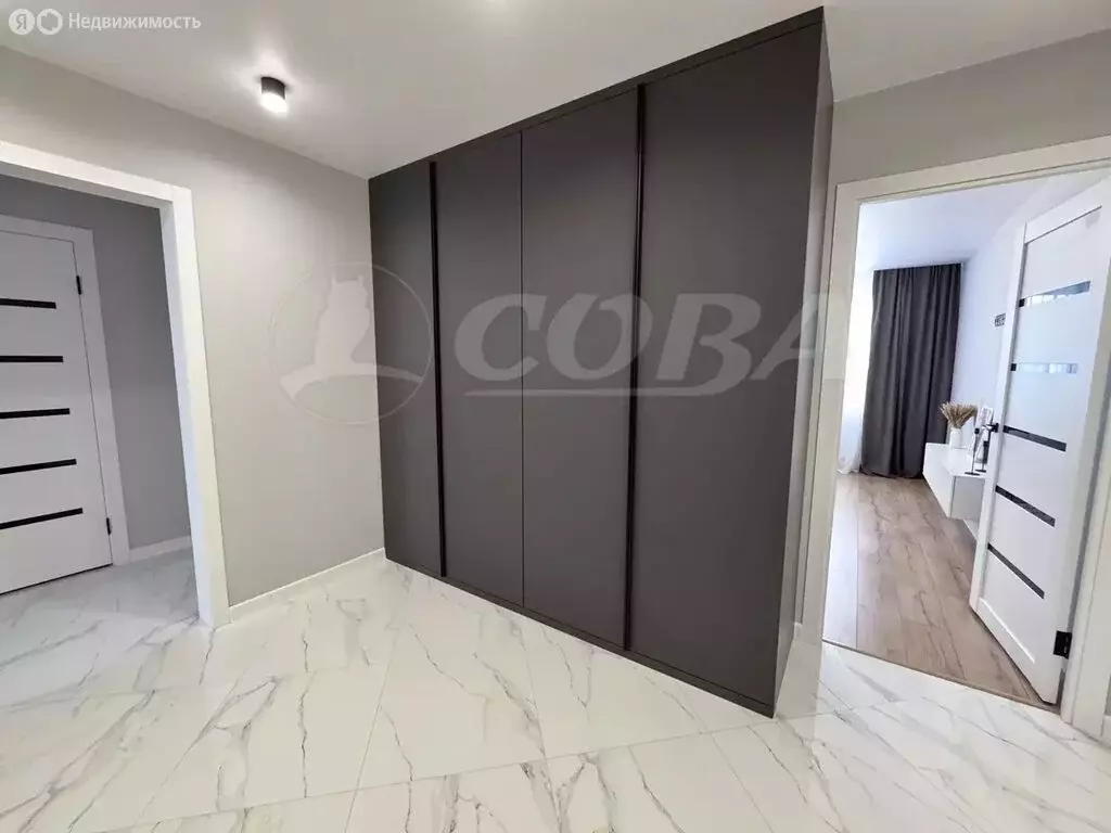 3-комнатная квартира: Тюмень, улица Павла Шарова, 21 (87 м) - Фото 0