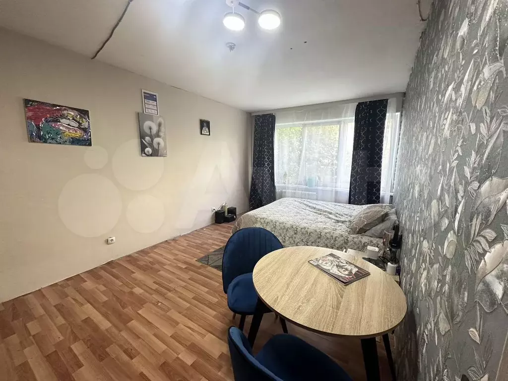 Комната 18 м в 3-к., 1/9 эт. - Фото 0