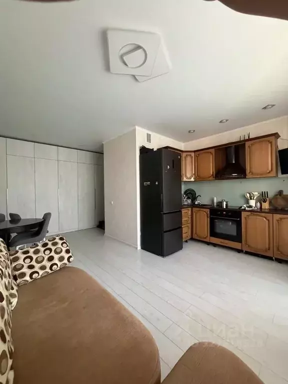 3-к кв. Челябинская область, Челябинск ул. Александра Шмакова, 18 ... - Фото 1