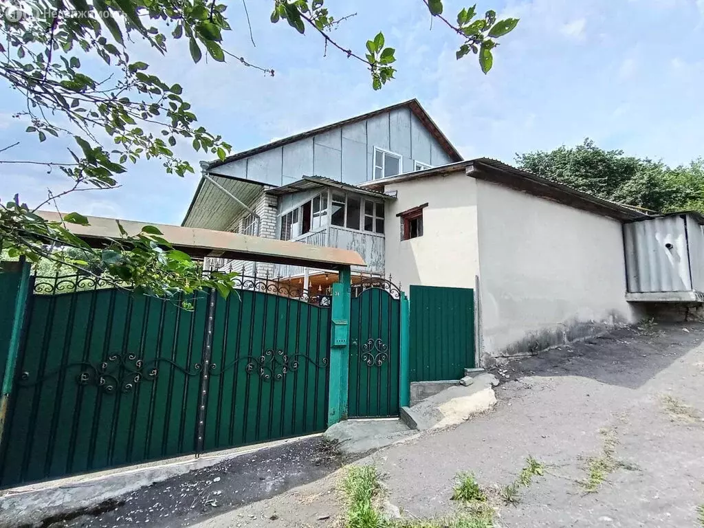 Дом в село Чертовицы, Набережная улица, 34 (180.1 м) - Фото 1