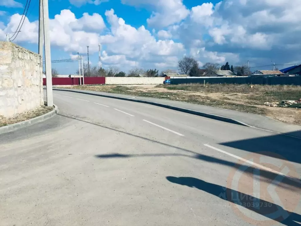 Участок в Крым, Черноморский район, Оленевское с/пос, с. Оленевка ул. ... - Фото 2