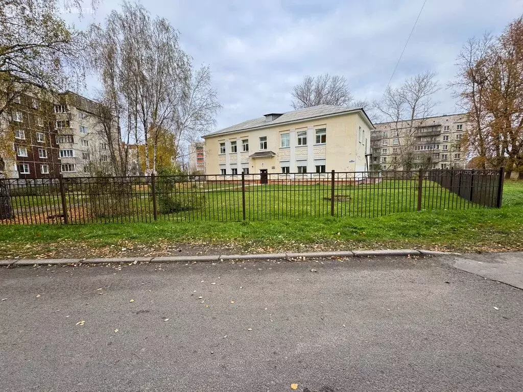 2-комнатная квартира: Волхов, улица Володарского, 11 (58 м) - Фото 1