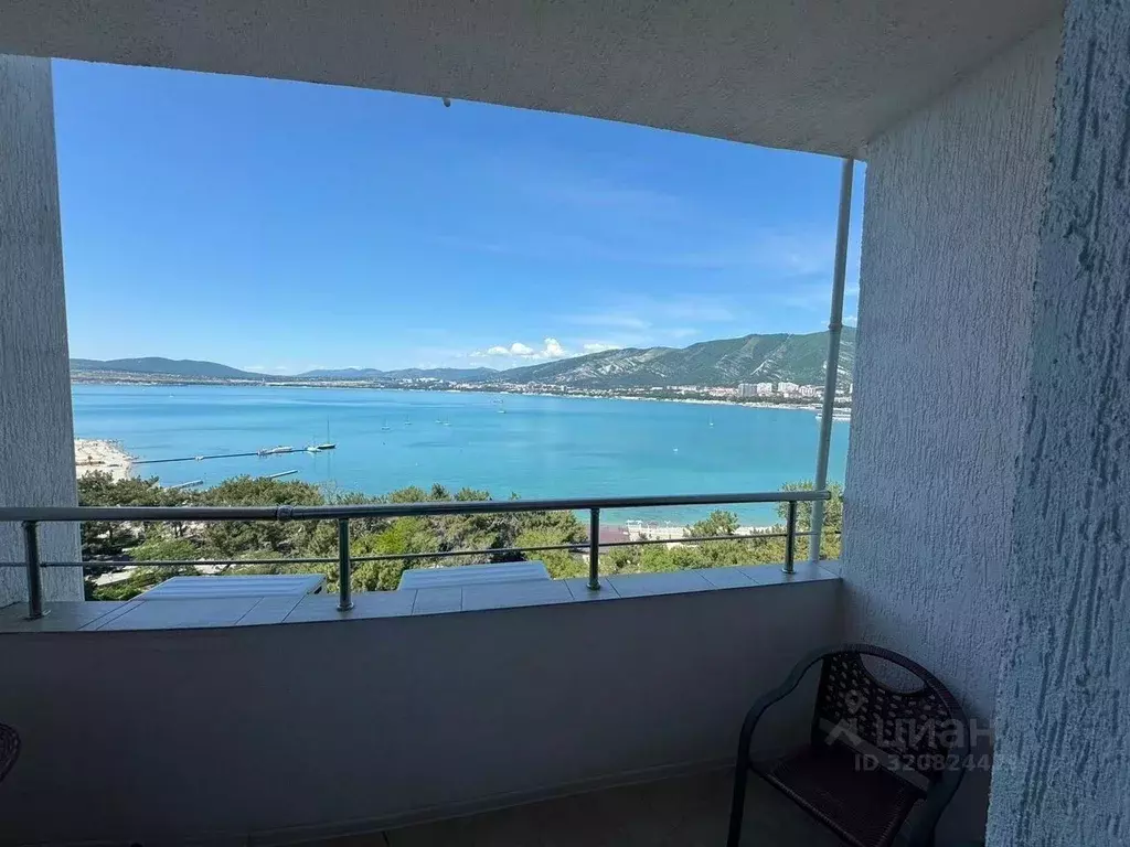 3-к кв. Краснодарский край, Геленджик Приморская ул., 30А (85.0 м) - Фото 1