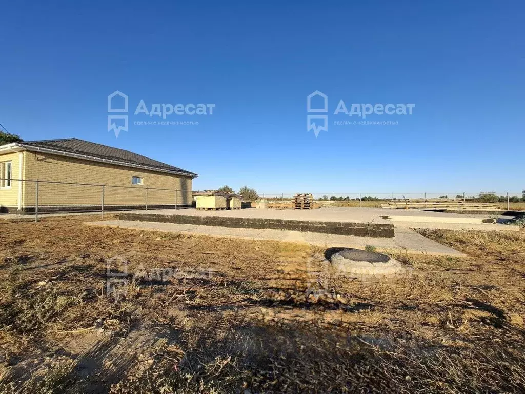 Дом в Волгоградская область, Средняя Ахтуба рп ул. Дружбы (177 м) - Фото 2