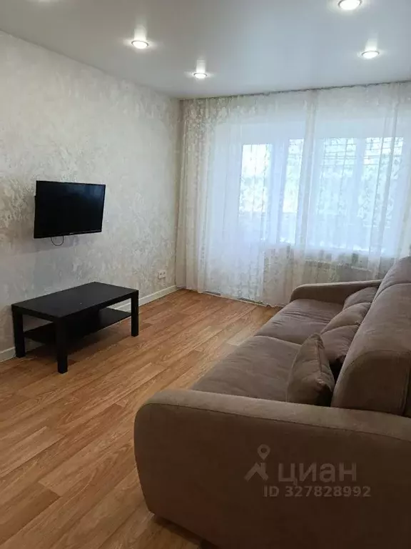 2-к кв. Алтайский край, Барнаул просп. Строителей, 10 (43.0 м) - Фото 2