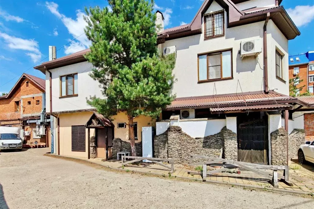 Дом в Краснодарский край, Краснодар Ставропольская ул. (350 м) - Фото 2