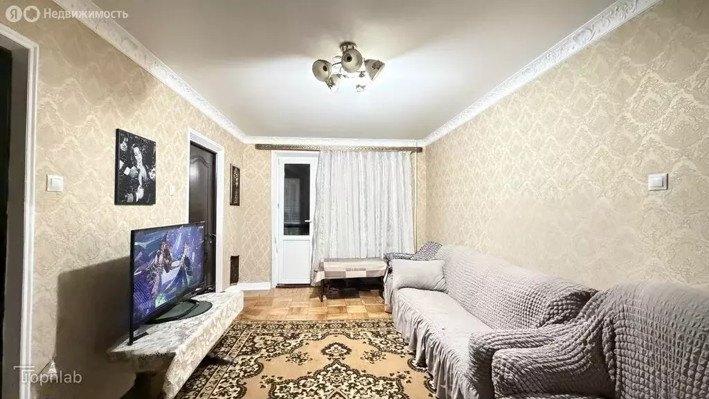 3-комнатная квартира: Нальчик, улица Ватутина, 27 (49 м) - Фото 1
