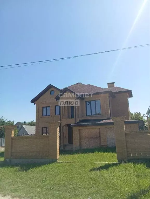 Дом в Краснодарский край, Абинск ул. Розы Люксембург, 56 (330 м) - Фото 0