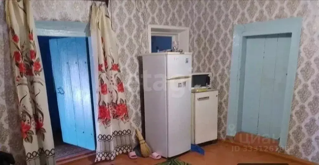 Дом в Саратовская область, Федоровский район, Семеновское ... - Фото 1