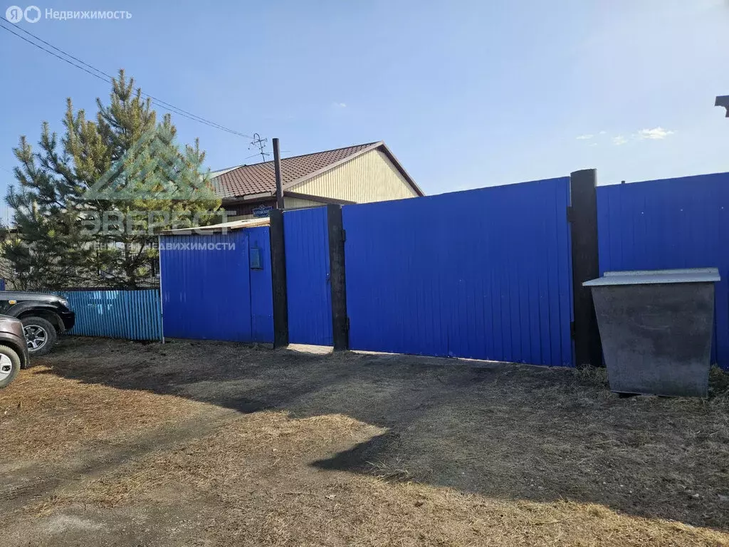 Дом в Республика Хакасия, рабочий посёлок Усть-Абакан, улица ... - Фото 1